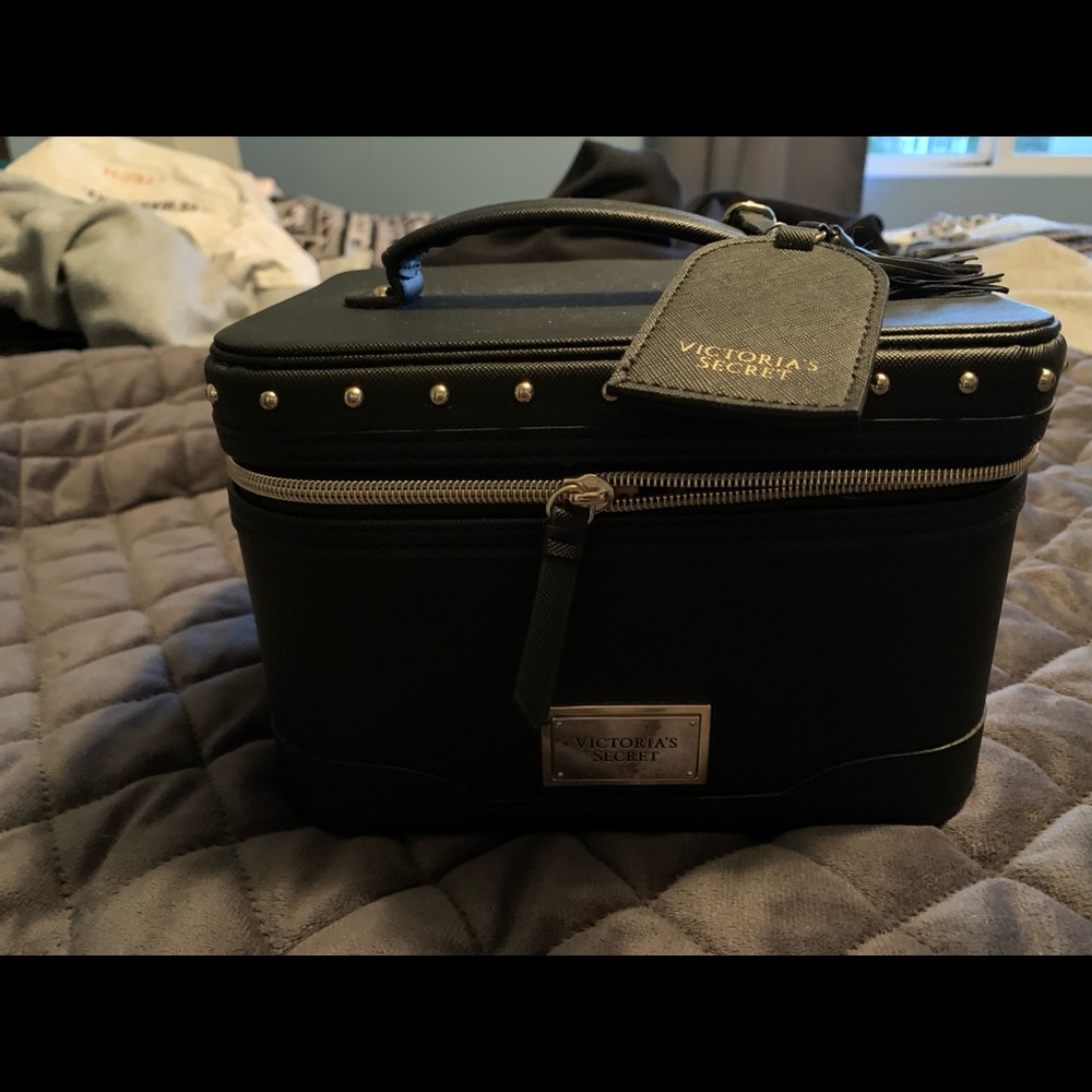 Makeup case